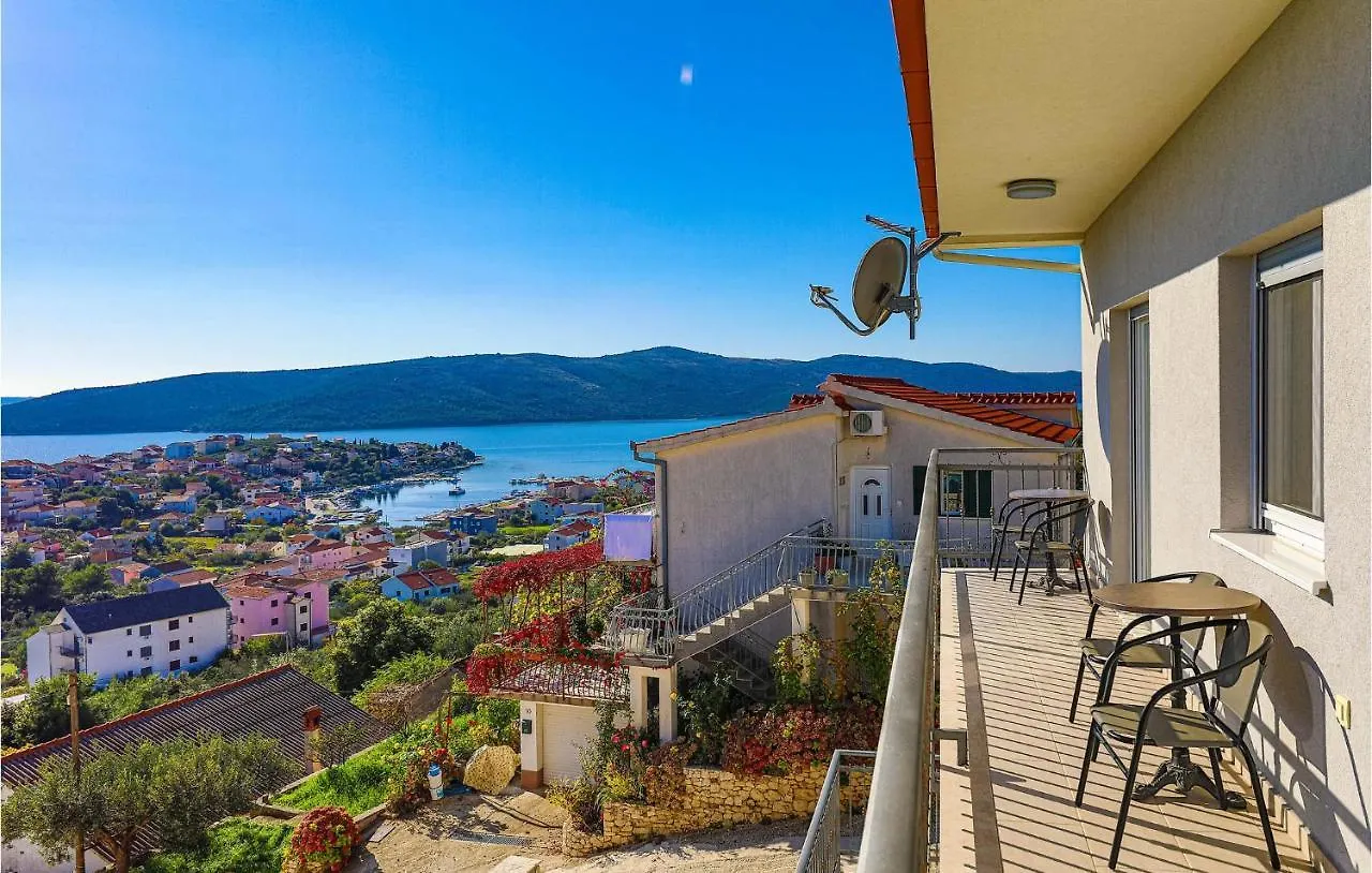 4 Bedroom Beautiful Home In Seget Vranjica