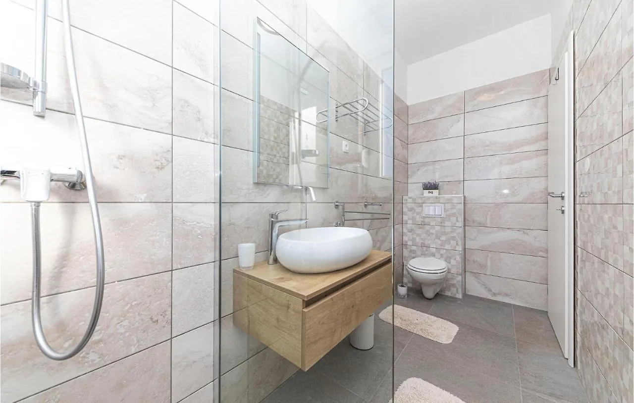 Holiday home 4 Bedroom Beautiful Home In Seget Vranjica