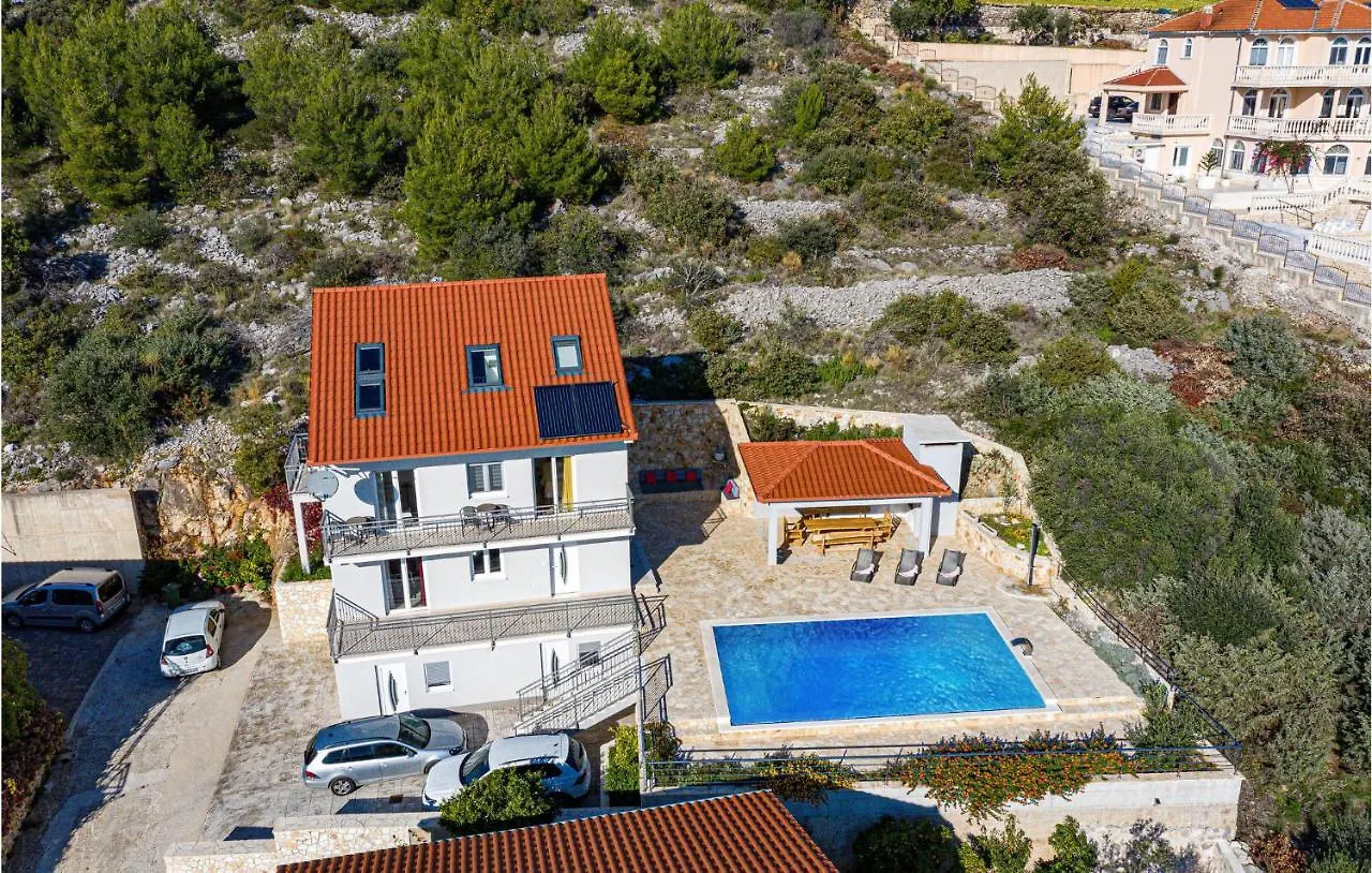4 Bedroom Beautiful Home In Seget Vranjica